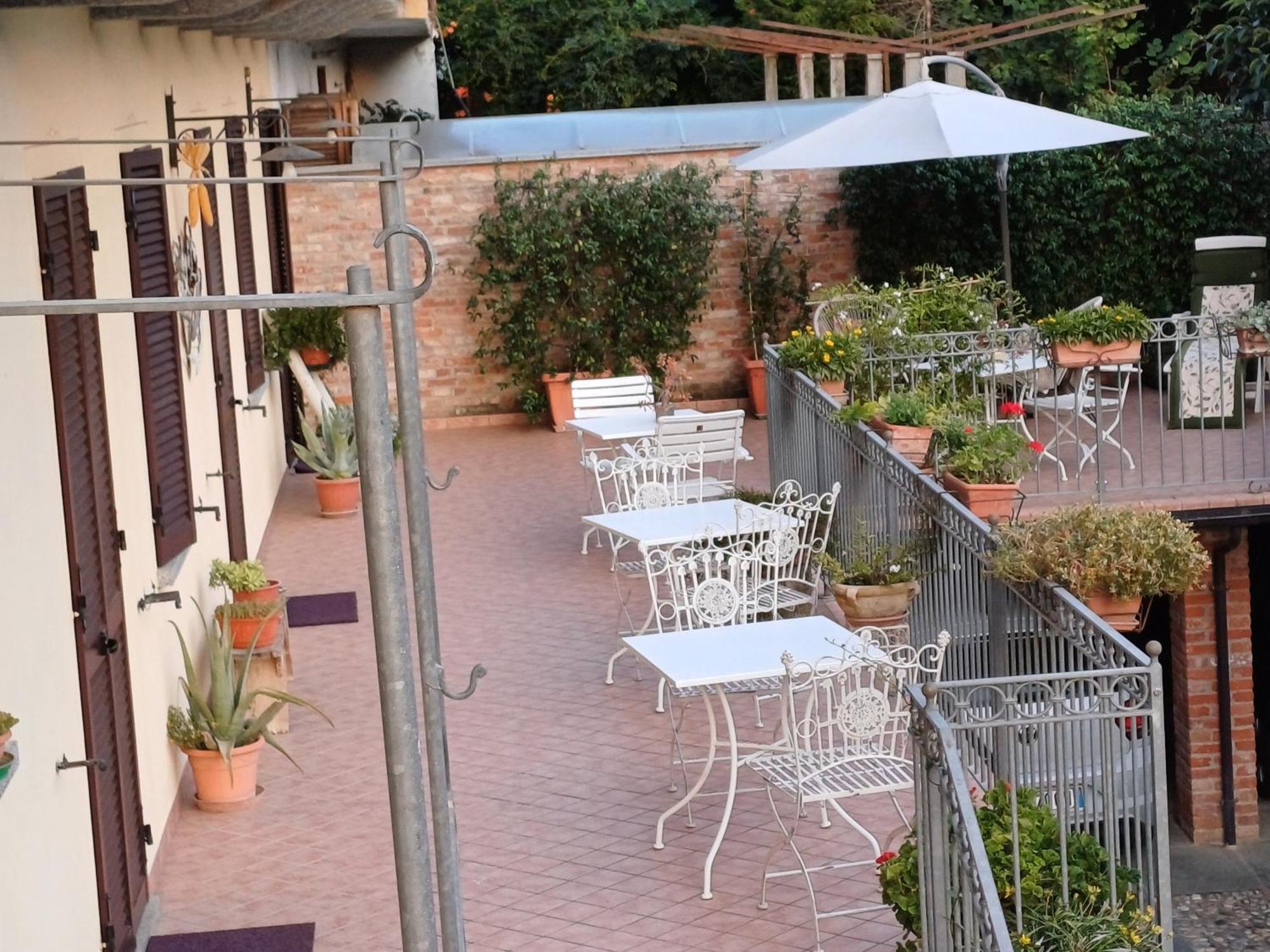 アルバ Il Germano Reale Bed & Breakfast エクステリア 写真